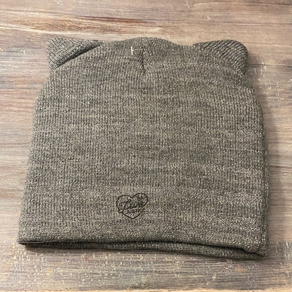 Justice Shimmering Silver Cat Knit Winter Beanie - Picture 4 of 7